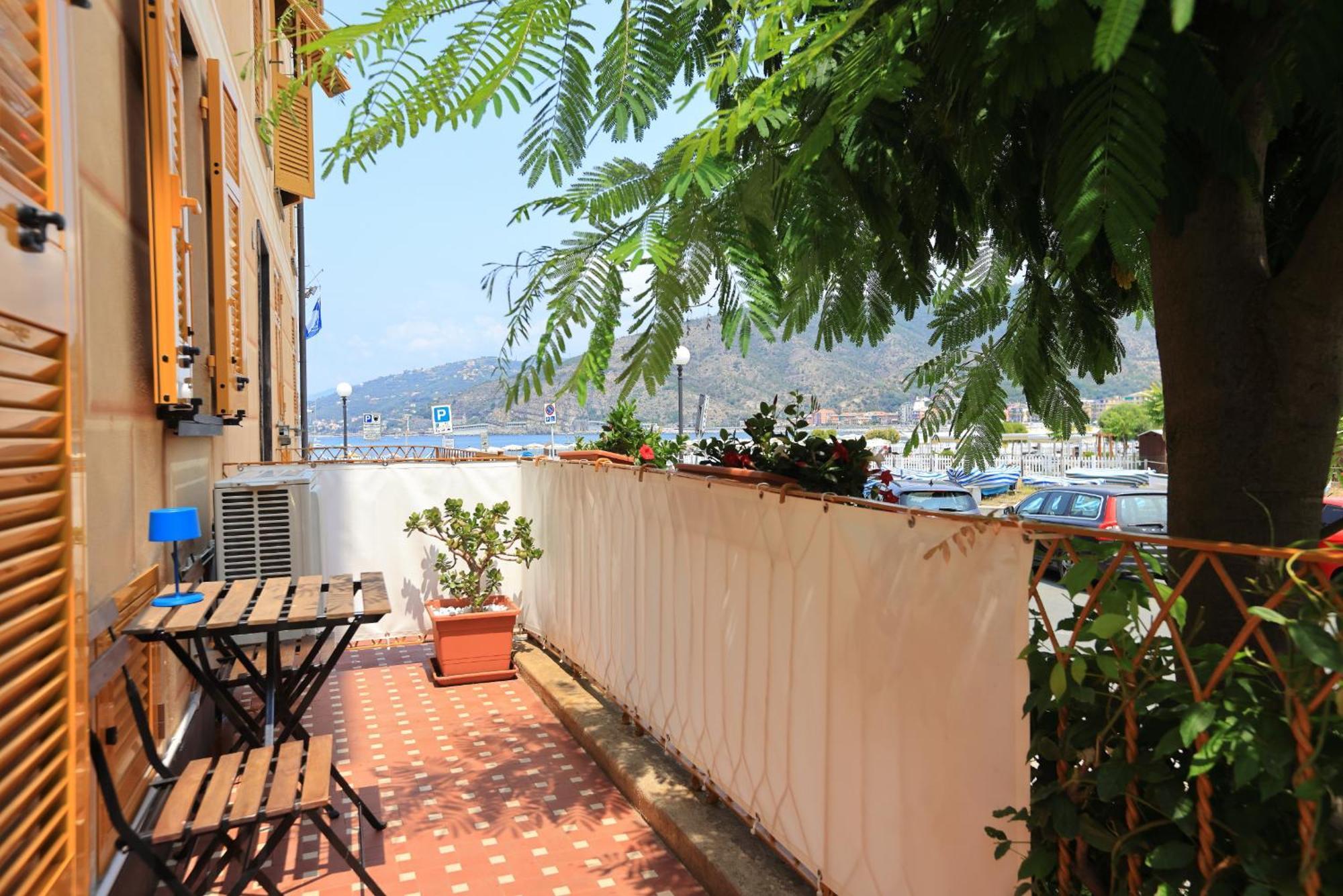 Adamaina - Sea View Apartment With Private Garage Sestri Levante Exterior photo